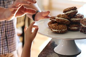 oatmeal cookies with cream cheese frosting